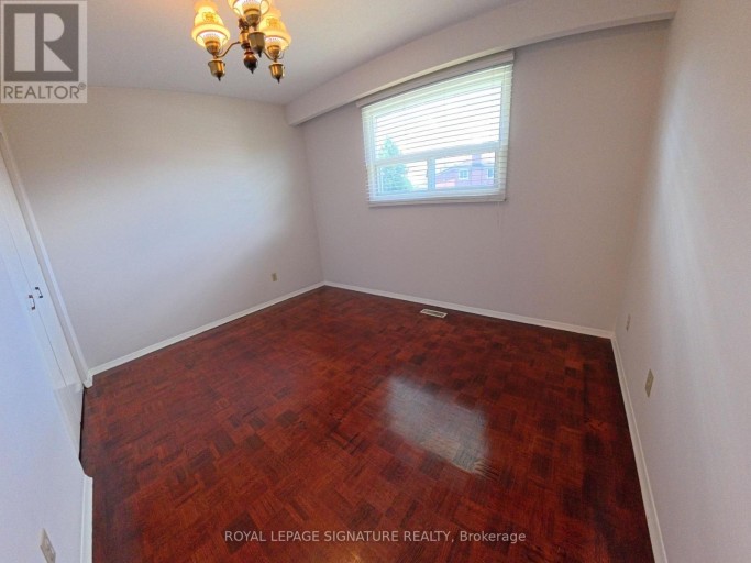 3612 BIRCHMEADOW CRESCENT, Mississauga (Applewood), Ontario, L4Y3R7