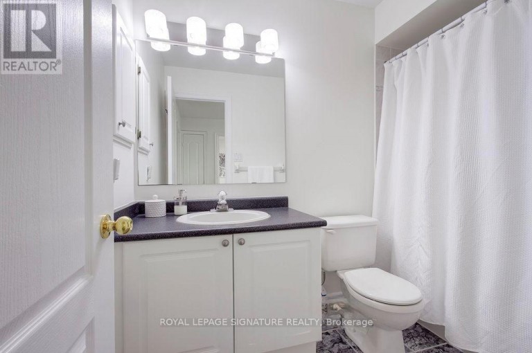 5386 LANDSBOROUGH AVENUE, Mississauga (Hurontario), Ontario, L5R3X2