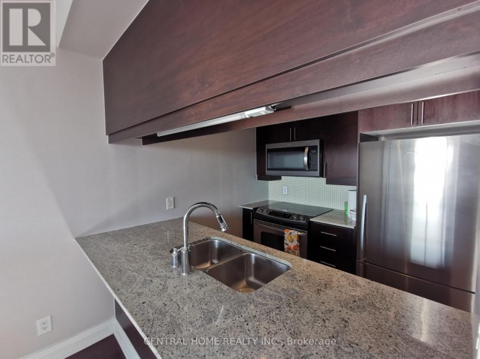 613 - 1055 SOUTHDOWN ROAD, Mississauga (Clarkson), Ontario, L5J0A3