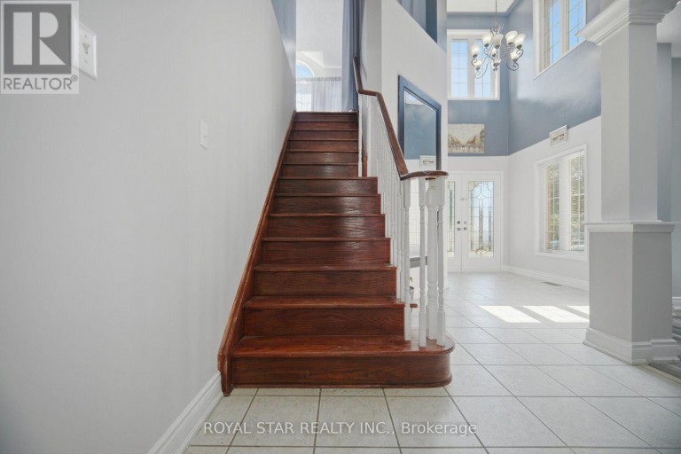 18 SUMMER MIST COURT, Brampton (Sandringham-Wellington), Ontario, L6R2Z1
