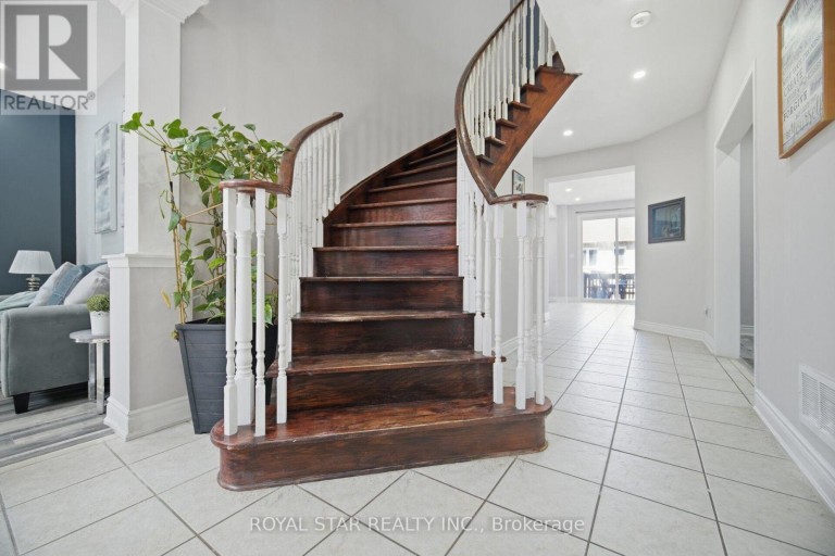 18 SUMMER MIST COURT, Brampton (Sandringham-Wellington), Ontario, L6R2Z1