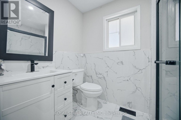 18 SUMMER MIST COURT, Brampton (Sandringham-Wellington), Ontario, L6R2Z1