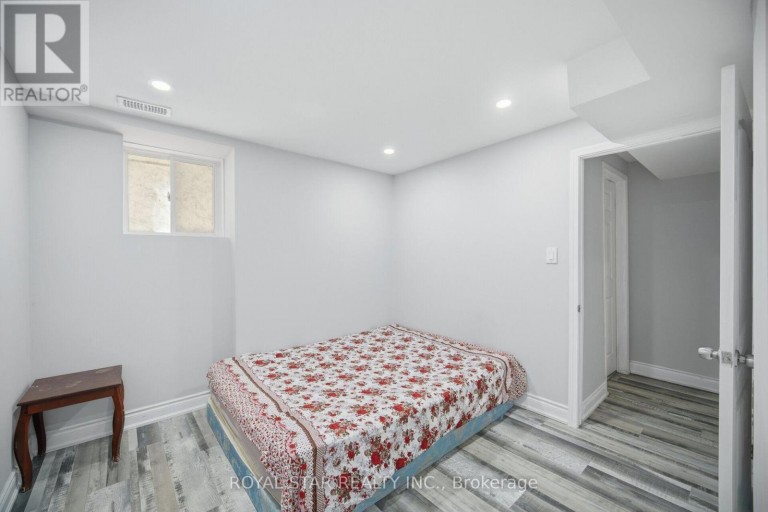 18 SUMMER MIST COURT, Brampton (Sandringham-Wellington), Ontario, L6R2Z1