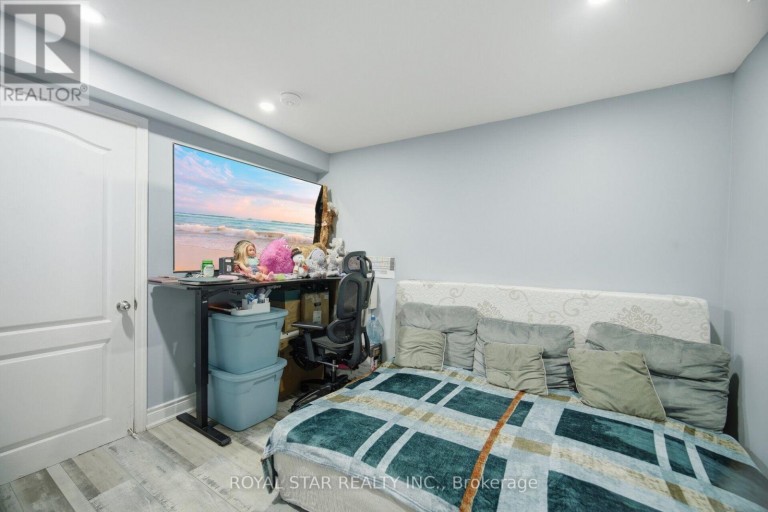 18 SUMMER MIST COURT, Brampton (Sandringham-Wellington), Ontario, L6R2Z1
