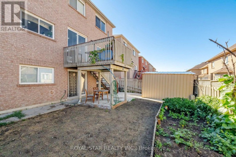 18 SUMMER MIST COURT, Brampton (Sandringham-Wellington), Ontario, L6R2Z1