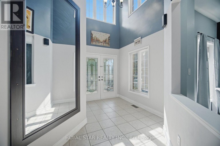 18 SUMMER MIST COURT, Brampton (Sandringham-Wellington), Ontario, L6R2Z1