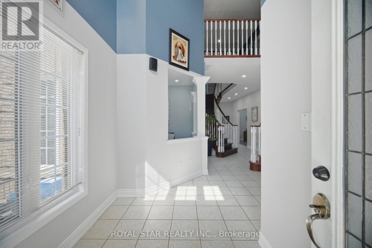 18 SUMMER MIST COURT, Brampton (Sandringham-Wellington), Ontario, L6R2Z1