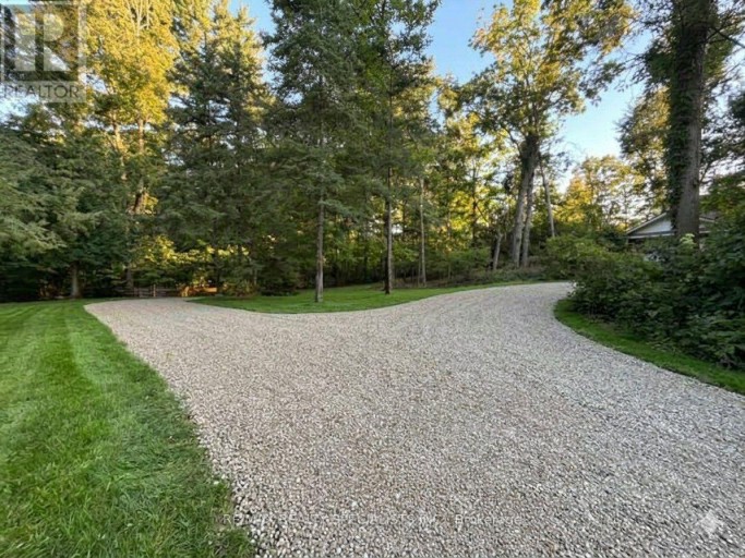 9 SHIELDS LANE, Kawartha Lakes (Bexley), Ontario, K0M1K0