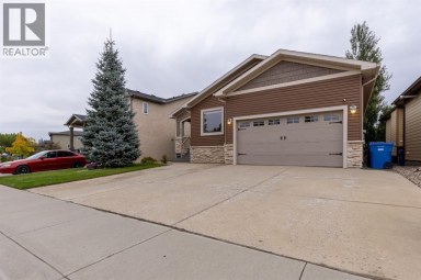 525 Edinburgh Road W Lethbridge Alberta photo 3