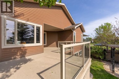 525 Edinburgh Road W Lethbridge Alberta photo 38