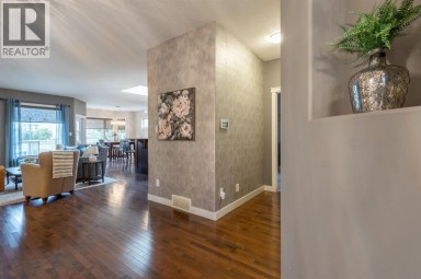 525 Edinburgh Road W Lethbridge Alberta photo 7