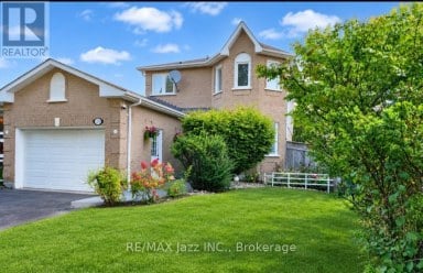 23 MEREDITH COURT Clarington (Courtice) Ontario photo 1