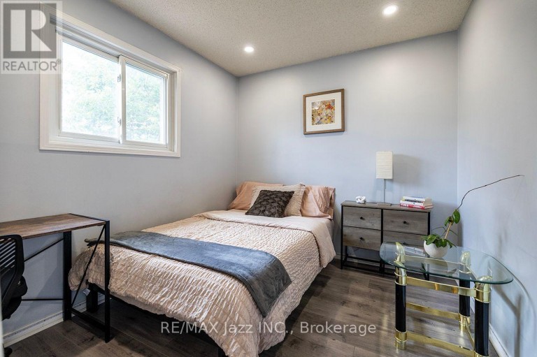 23 MEREDITH COURT, Clarington (Courtice), Ontario, L1E2V9