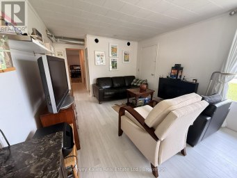 90 MAIN STREET Prince Edward County (Wellington Ward) Ontario photo 7