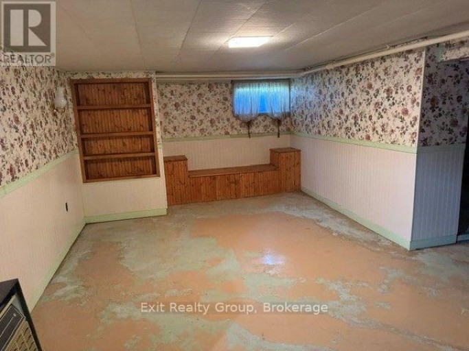 593 COUNTY RD 28, Prince Edward County (Ameliasburg Ward), Ontario, K8N4Z7