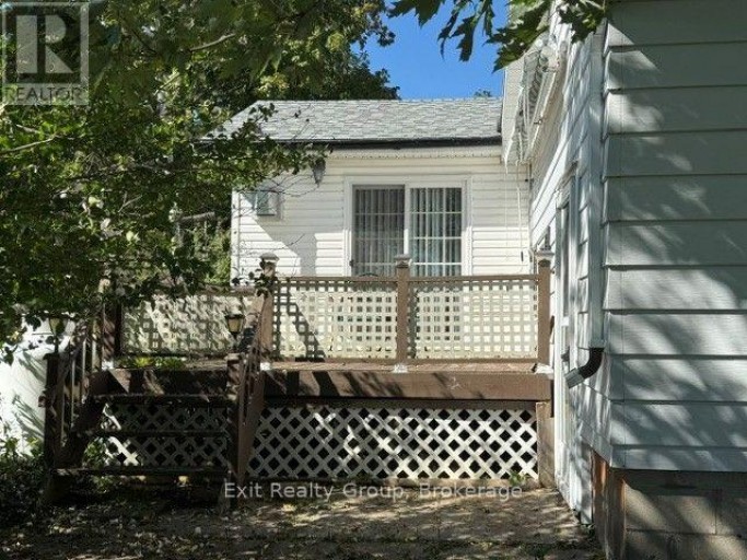 593 COUNTY RD 28, Prince Edward County (Ameliasburg Ward), Ontario, K8N4Z7