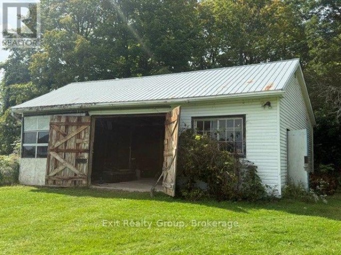 593 COUNTY RD 28, Prince Edward County (Ameliasburg Ward), Ontario, K8N4Z7