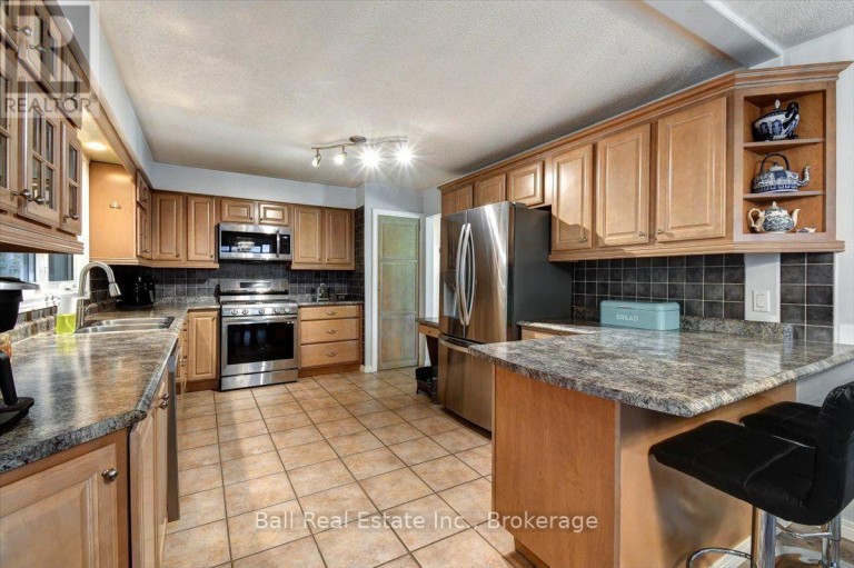 11 RIDGE ROAD, Bancroft (Bancroft Ward), Ontario, K0L1C0