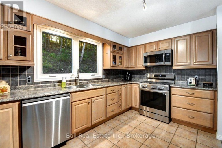 11 RIDGE ROAD, Bancroft (Bancroft Ward), Ontario, K0L1C0