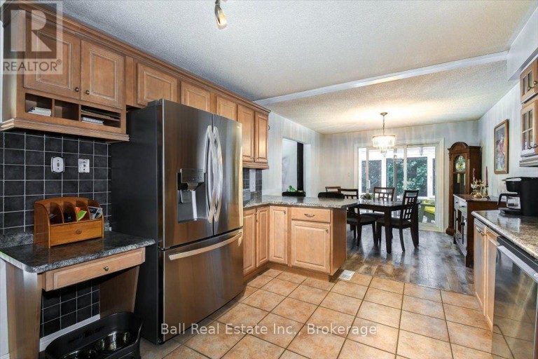 11 RIDGE ROAD, Bancroft (Bancroft Ward), Ontario, K0L1C0