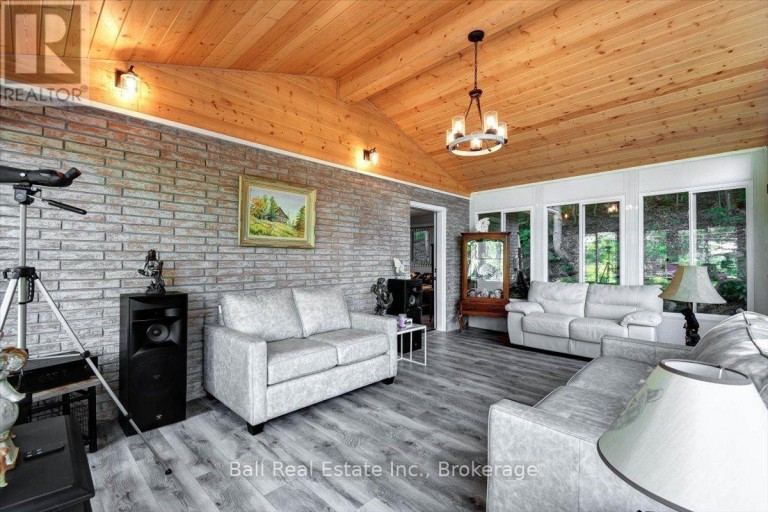 11 RIDGE ROAD, Bancroft (Bancroft Ward), Ontario, K0L1C0