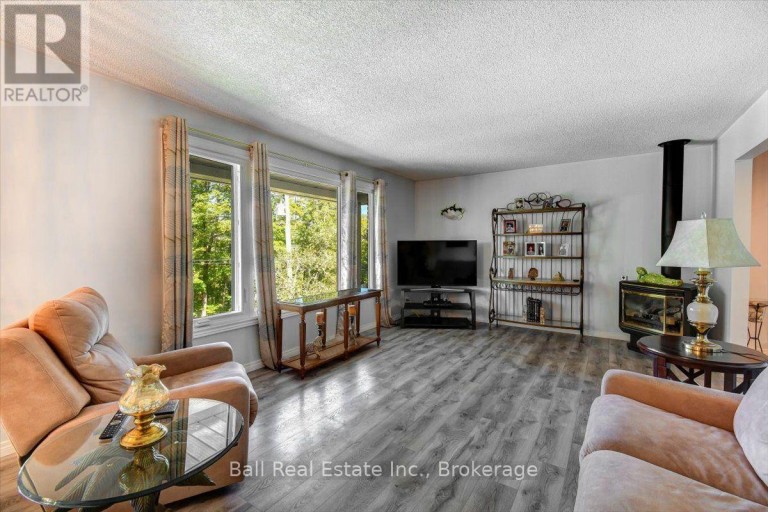 11 RIDGE ROAD, Bancroft (Bancroft Ward), Ontario, K0L1C0