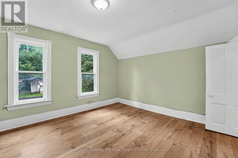 592 GORHAM STREET, Newmarket (Gorham-College Manor), Ontario, L3Y1L3