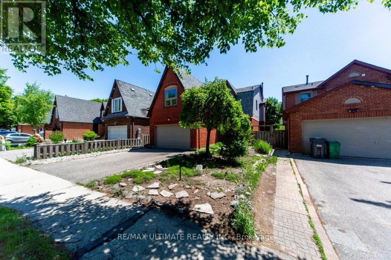 3 ARON DRIVE, Brampton (Fletcher's West), Ontario, L6Y2S3