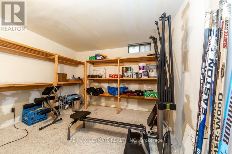 3 ARON DRIVE, Brampton (Fletcher's West), Ontario, L6Y2S3