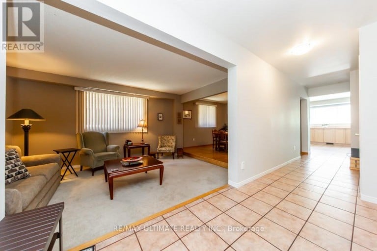 3 ARON DRIVE, Brampton (Fletcher's West), Ontario, L6Y2S3