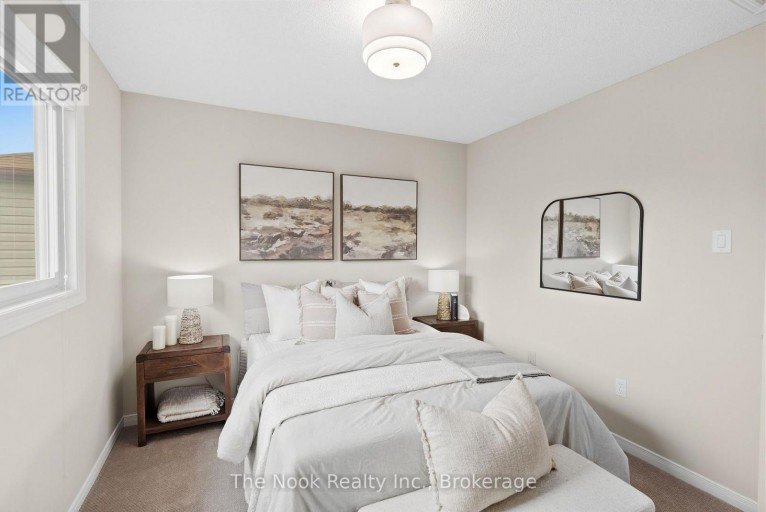 16 KERSHAW STREET, Clarington (Bowmanville), Ontario, L1C4S4