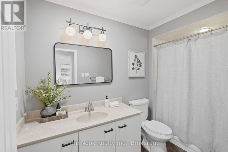 16 KERSHAW STREET, Clarington (Bowmanville), Ontario, L1C4S4