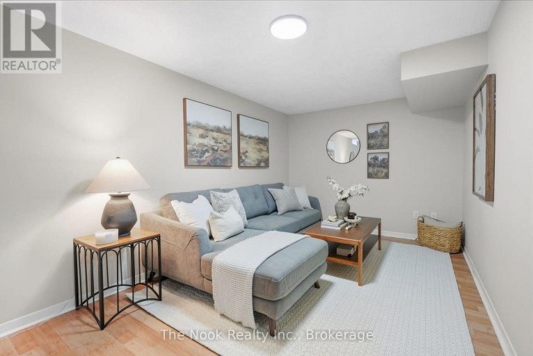 16 KERSHAW STREET, Clarington (Bowmanville), Ontario, L1C4S4