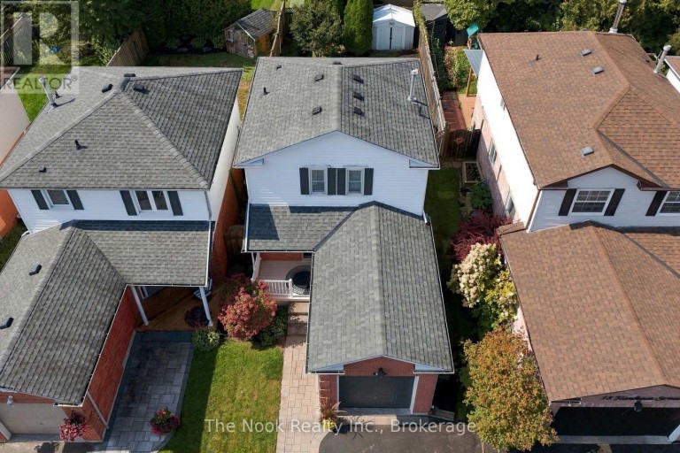 16 KERSHAW STREET, Clarington (Bowmanville), Ontario, L1C4S4