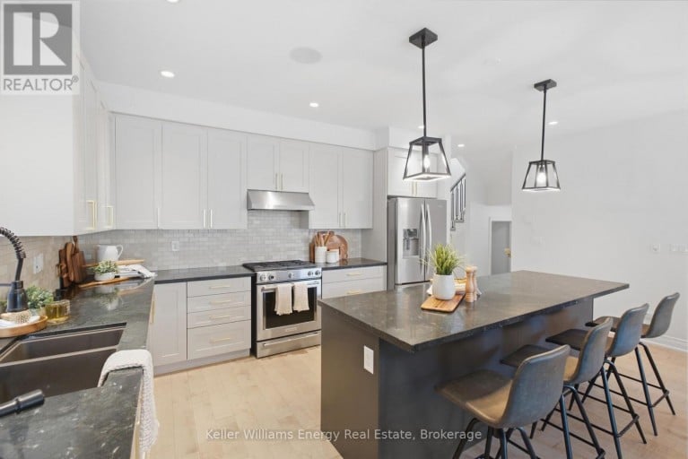 88 UNDERWOOD DRIVE, Whitby (Brooklin), Ontario, L1M0K9