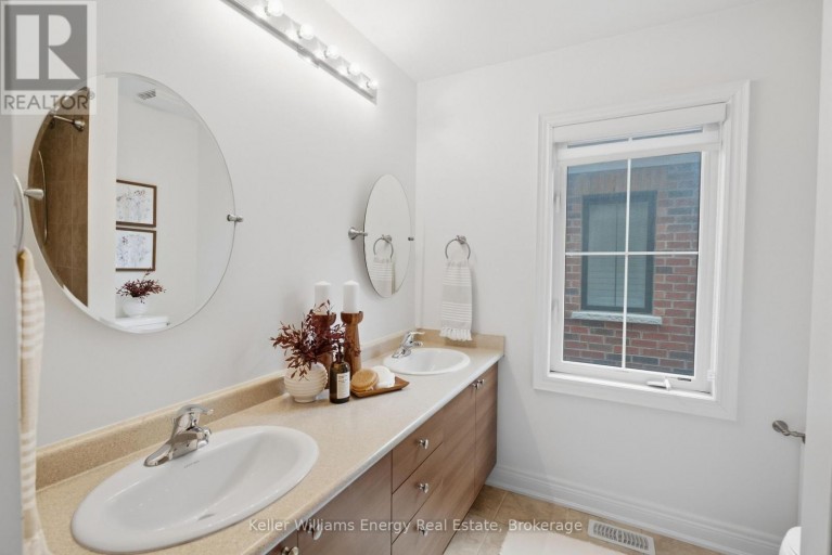 88 UNDERWOOD DRIVE, Whitby (Brooklin), Ontario, L1M0K9
