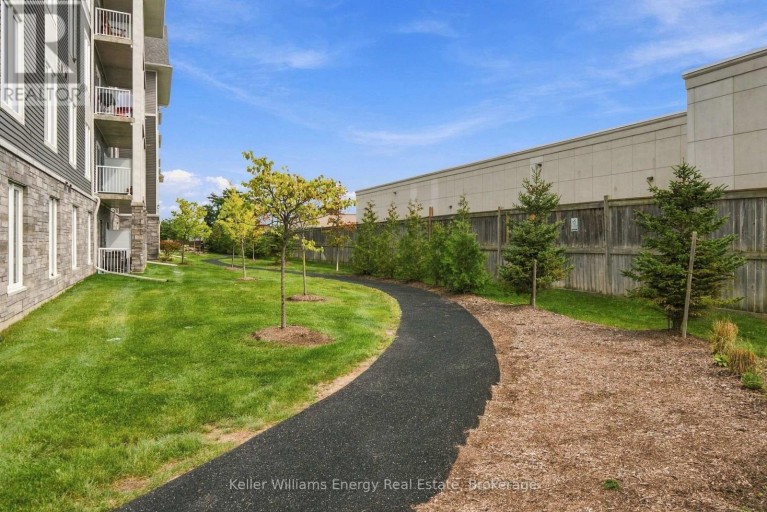 113 - 290 LIBERTY STREET N, Clarington (Bowmanville), Ontario, L1C0V5