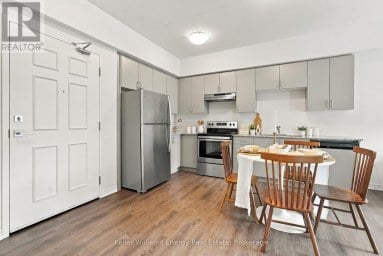 113 - 290 LIBERTY STREET N Clarington (Bowmanville) Ontario photo 7