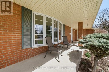 19 COUNTRY CLUB DRIVE Quinte West (Sidney Ward) Ontario photo 2