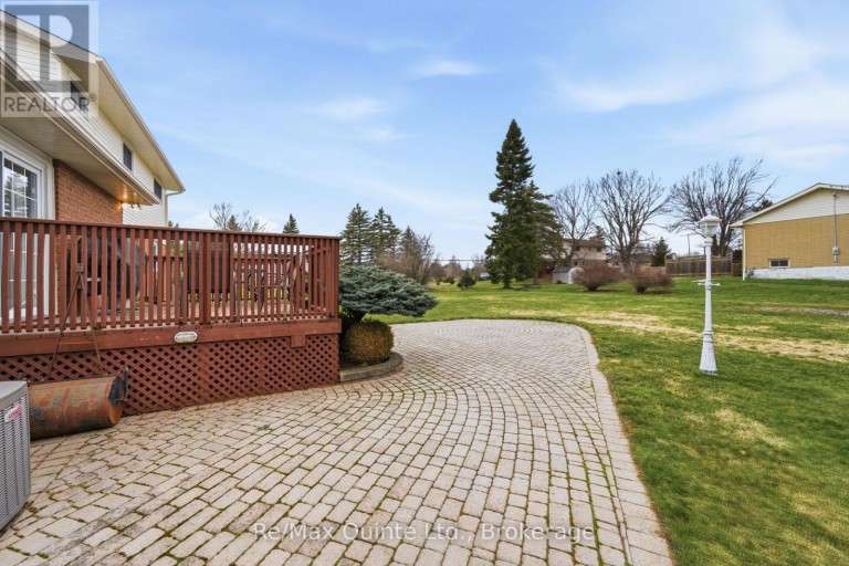 19 COUNTRY CLUB DRIVE, Quinte West (Sidney Ward), Ontario, K8R1B4