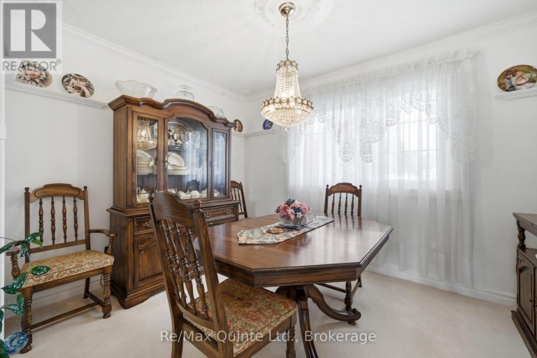19 COUNTRY CLUB DRIVE, Quinte West (Sidney Ward), Ontario, K8R1B4