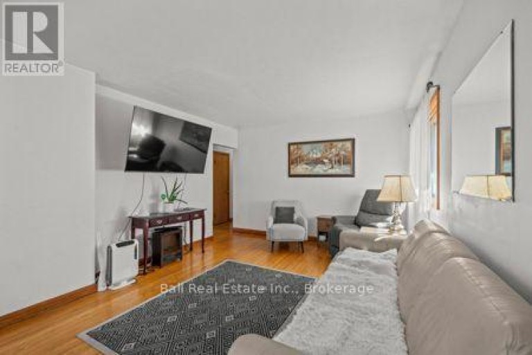 547 ALBERT STREET, Peterborough (Town Ward 3), Ontario, K9J4N7