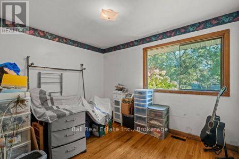 547 ALBERT STREET, Peterborough (Town Ward 3), Ontario, K9J4N7