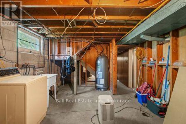 547 ALBERT STREET, Peterborough (Town Ward 3), Ontario, K9J4N7