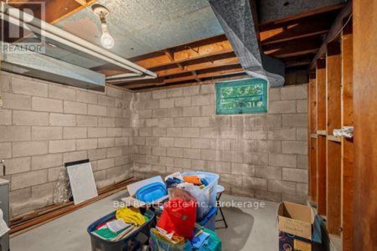547 ALBERT STREET, Peterborough (Town Ward 3), Ontario, K9J4N7