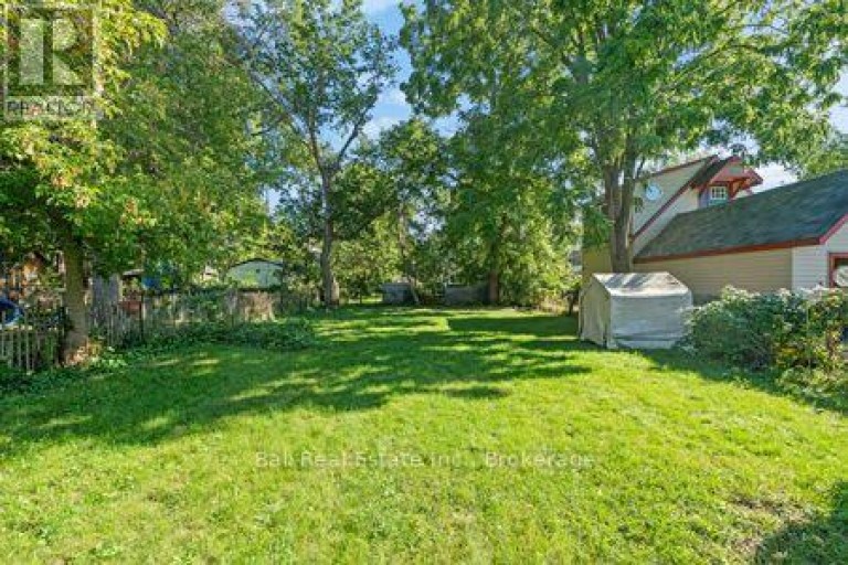 547 ALBERT STREET, Peterborough (Town Ward 3), Ontario, K9J4N7