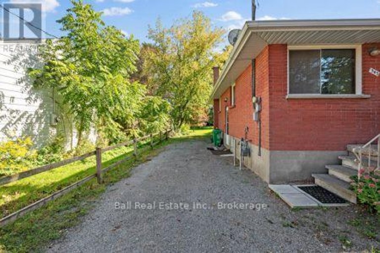 547 ALBERT STREET, Peterborough (Town Ward 3), Ontario, K9J4N7