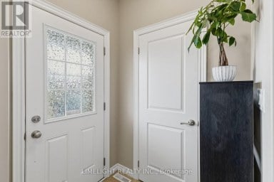 218 - 3320 MEADOWGATE BOULEVARD London South (South U) Ontario photo 3