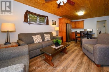 1050 OXTONGUE LAKE ROAD Algonquin Highlands (McClintock) Ontario photo 29