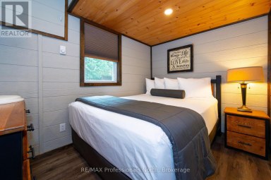 1050 OXTONGUE LAKE ROAD Algonquin Highlands (McClintock) Ontario photo 34